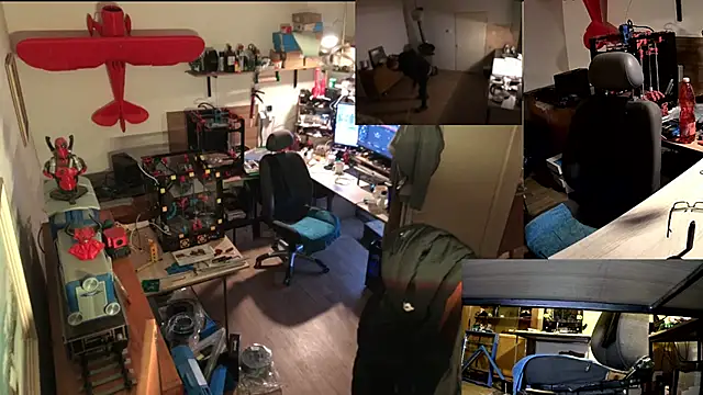 Snapshot of Happy_Michal chatting on 1, 12, 2025 Happy Michal online show from 1, 12, 2025