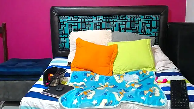 karolhot916 online show from 11, 1, 2025