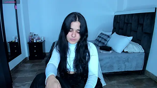 SweetMegan 1 online show from 5, 2, 2025