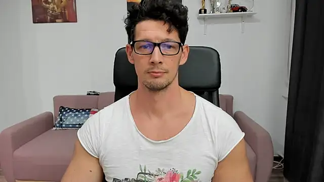 Snapshot of BrutusK08 chatting on 18, 1, 2025 BrutusK08 online show from 18, 1, 2025