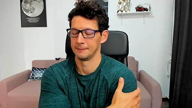 BrutusK08 online show from 6, 10, 2025