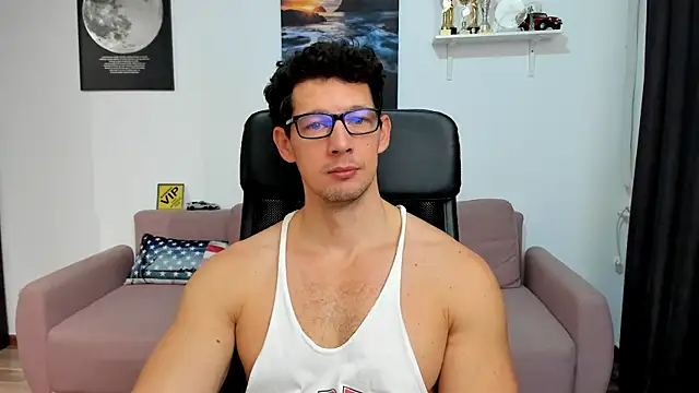 Snapshot of BrutusK08 chatting on 14, 12, 2025 BrutusK08 online show from 14, 12, 2025