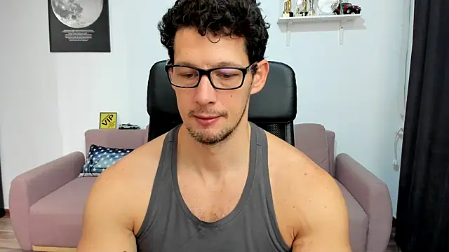 Snapshot of BrutusK08 chatting on 22, 12, 2025 BrutusK08 online show from 22, 12, 2025