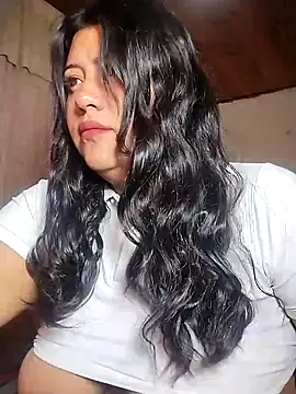 KATYGONZALEZ online show from 6, 5, 2026