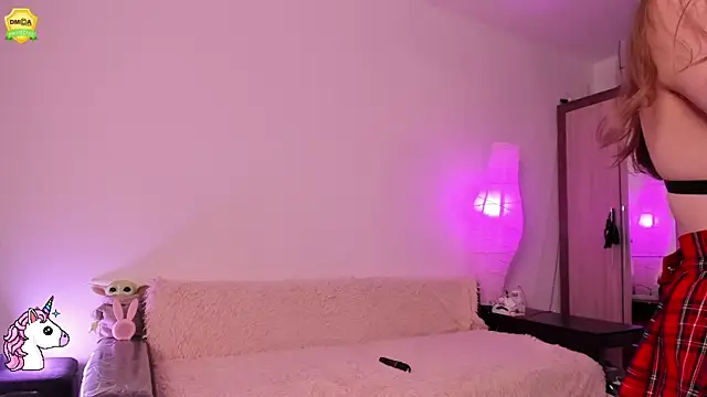 EvaUniporn online show from 27, 4, 2026