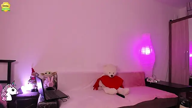 Snapshot of EvaUniporn chatting on 24, 6, 2026 EvaUniporn online show from 24, 6, 2026