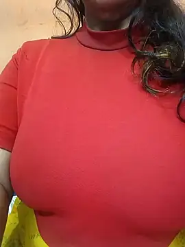 CUTE SOPHIA- online show from 1, 1, 2025