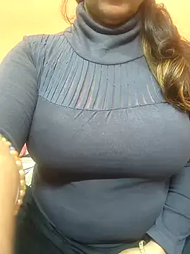 CUTE SOPHIA- online show from 5, 1, 2025