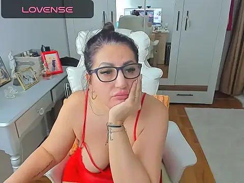 karenncougar online show from 20, 1, 2025