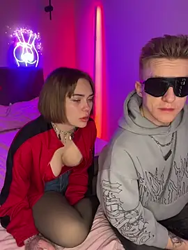 Snapshot of GroteskJane chatting on 3, 2, 2026 GroteskJane online show from 3, 2, 2026