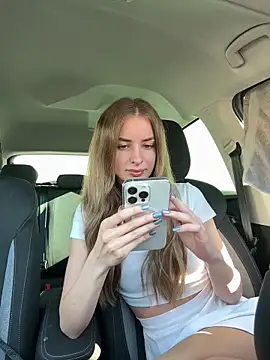 EvieEvans online show from 9, 9, 2025