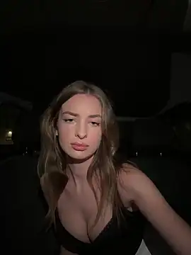 EvieEvans online show from 4, 11, 2025