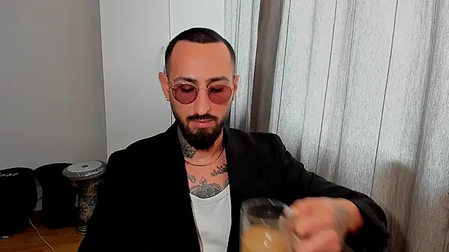 Baddfuckerr online show from 22, 1, 2025