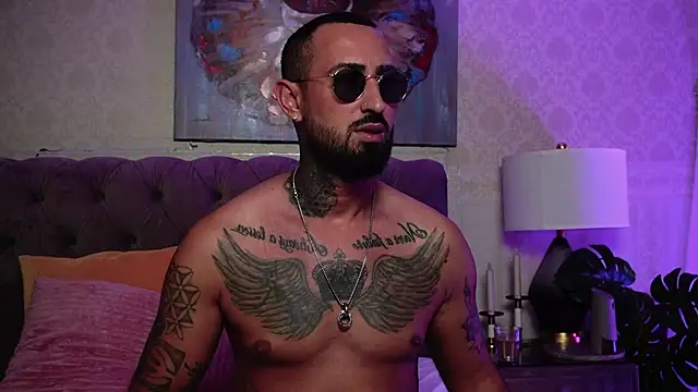 Baddfuckerr online show from 26, 7, 2026