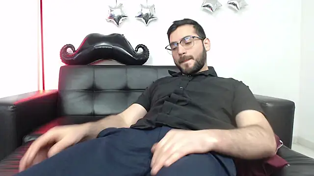 Snapshot of _Araboys_ chatting on 13, 9, 2025 Araboys online show from 13, 9, 2025