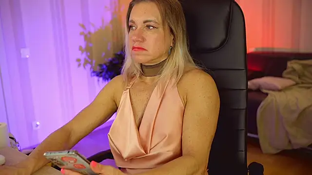 Violet Adler online show from 28, 2, 2025