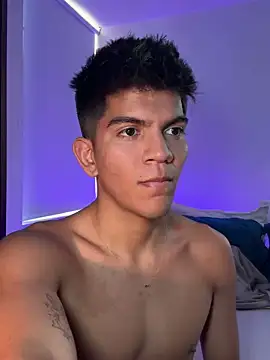 santiago 01 online show from 10, 12, 2024