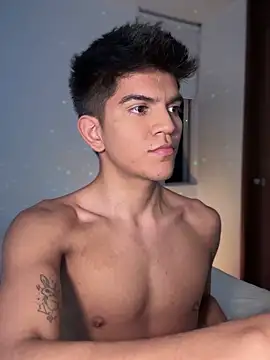 santiago 01 online show from 7, 2, 2025