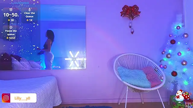 LillyDolls23 online show from 5, 1, 2025