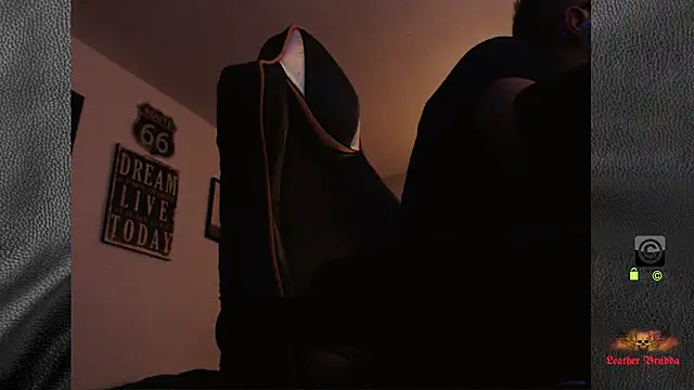 Snapshot of LeatherBrudda69 chatting on 23, 9, 2025 LeatherBrudda69 online show from 23, 9, 2025