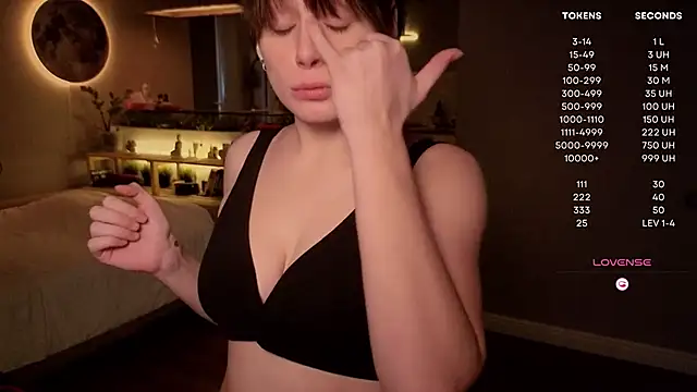 Snapshot of moon_deity_ chatting on 13, 10, 2025 moon deity online show from 13, 10, 2025