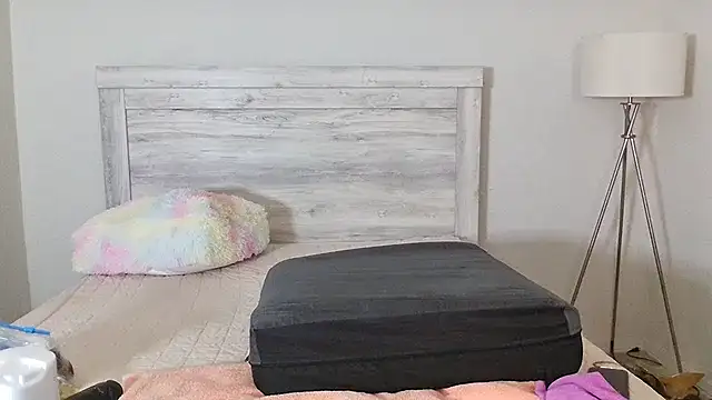 Carmen Cream online show from 11, 2, 2026