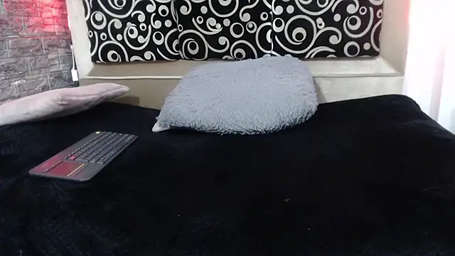 Snapshot of Cloee66 chatting on 24, 12, 2024 Cloee66 online show from 24, 12, 2024