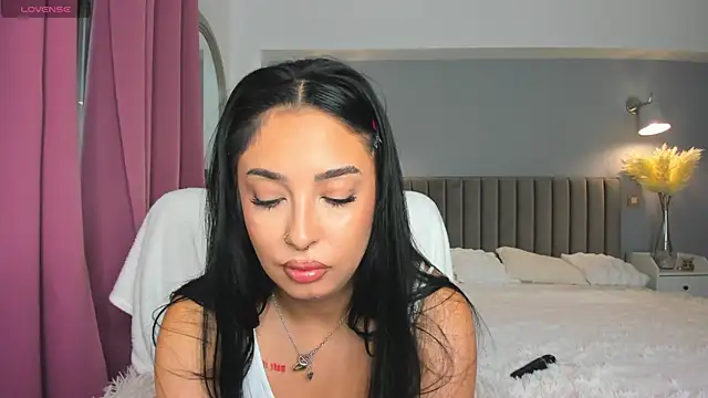 Snapshot of Awesome_Jolie chatting on 11, 9, 2025 Awesome Jolie online show from 11, 9, 2025