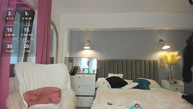 Snapshot of Awesome_Jolie chatting on 23, 10, 2025 Awesome Jolie online show from 23, 10, 2025