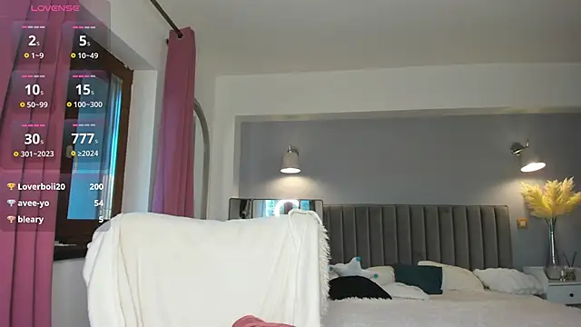 Snapshot of Awesome_Jolie chatting on 24, 11, 2025 Awesome Jolie online show from 24, 11, 2025