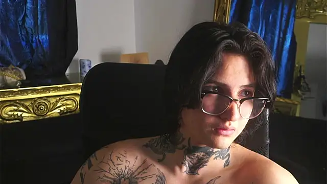 Snapshot of dantecoppolaa_ chatting on 7, 1, 2025 dantecoppolaa  online show from 7, 1, 2025