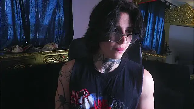 Snapshot of dantecoppolaa_ chatting on 8, 1, 2025 dantecoppolaa  online show from 8, 1, 2025