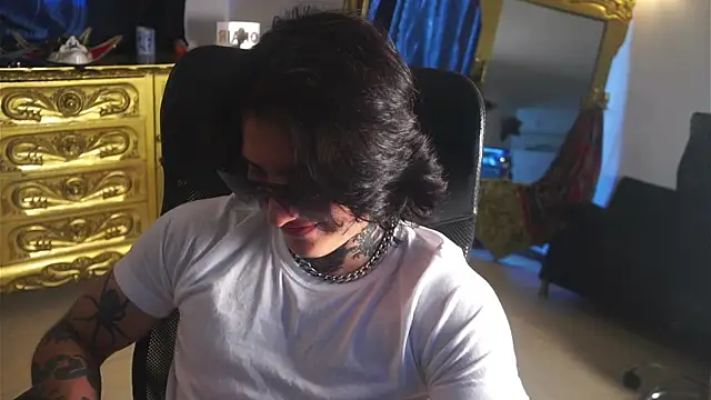 Snapshot of dantecoppolaa_ chatting on 2, 2, 2025 dantecoppolaa  online show from 2, 2, 2025