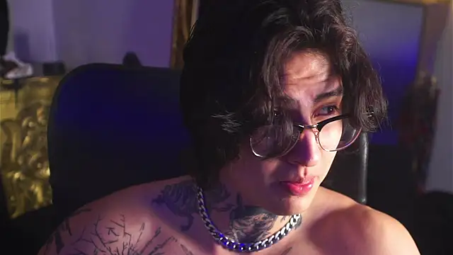 Snapshot of dantecoppolaa_ chatting on 18, 2, 2025 dantecoppolaa  online show from 18, 2, 2025