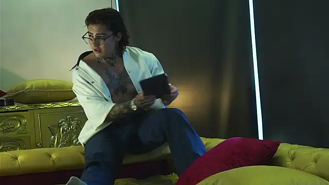 Snapshot of dantecoppolaa_ chatting on 5, 10, 2025 dantecoppolaa  online show from 5, 10, 2025