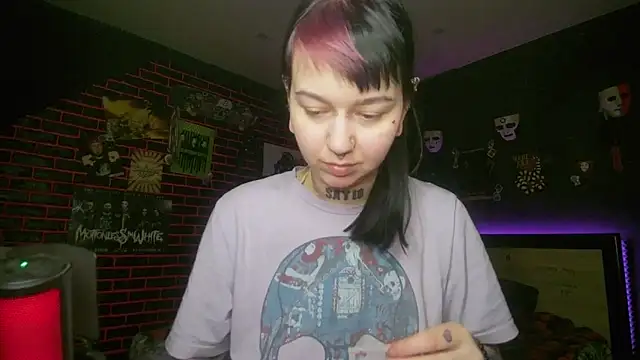 MoorderxDoll online show from 6, 3, 2026