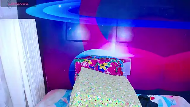 Cristalxxts online show from 4, 2, 2026