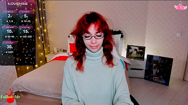 LeylaNoiry online show from 2, 1, 2025