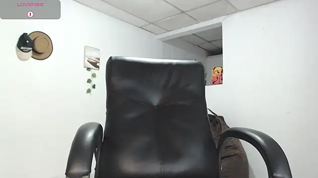 Snapshot of Aaronblack1_ chatting on 22, 9, 2025 Aaronblack1  online show from 22, 9, 2025