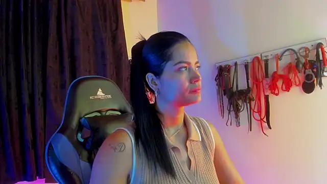 Snapshot of scarlet-kennedy98 chatting on 7, 10, 2025 scarlet-kennedy98 online show from 7, 10, 2025