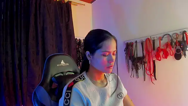 Snapshot of scarlet-kennedy98 chatting on 9, 10, 2025 scarlet-kennedy98 online show from 9, 10, 2025