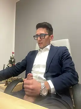 Snapshot of masterboss_ chatting on 7, 1, 2025 masterboss online show from 7, 1, 2025