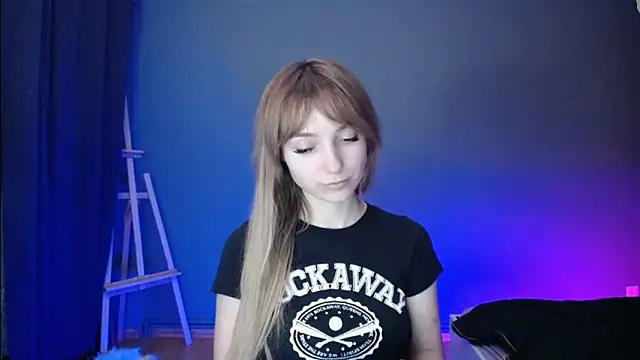 LuciaYoung online show from 7, 3, 2025