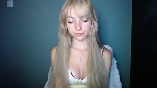 LuciaYoung online show from 13, 9, 2025