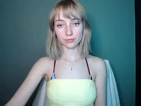 LuciaYoung online show from 11, 3, 2026