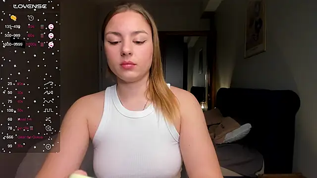 Snapshot of ThreeshaWhite chatting on 14, 3, 2025 ThreeshaWhite online show from 14, 3, 2025
