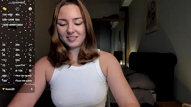 Snapshot of ThreeshaWhite chatting on 16, 12, 2025 ThreeshaWhite online show from 16, 12, 2025