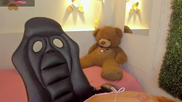 Snapshot of Abby_Mae_ chatting on 17, 3, 2026 Abby Mae online show from 17, 3, 2026