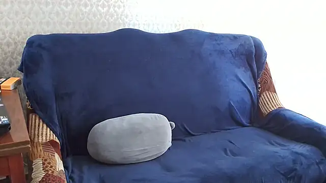 Snapshot of franceska_blue chatting on 24, 10, 2025 franceska blue online show from 24, 10, 2025