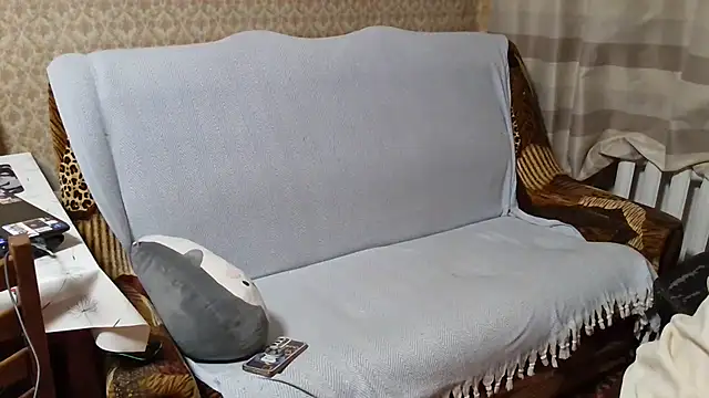 Snapshot of franceska_blue chatting on 11, 1, 2026 franceska blue online show from 11, 1, 2026